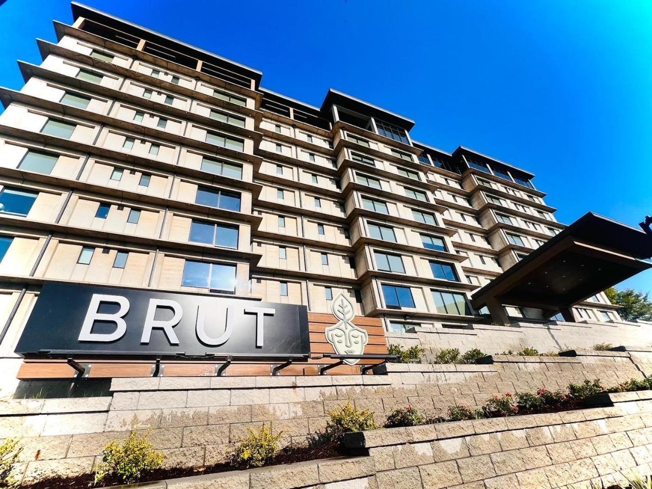 Brut Hotel 圖爾薩 外观 照片